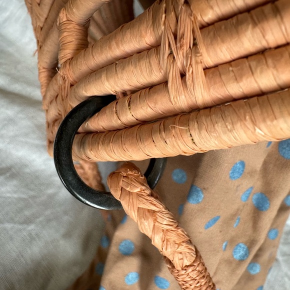 New Sans-Arcidet Collection Designer peach Raffia Woven Basket Bag - Picture 14 of 16